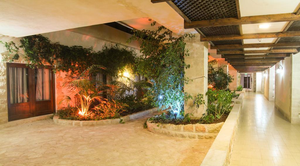 Manger Square Hotel Вифлеем Экстерьер фото