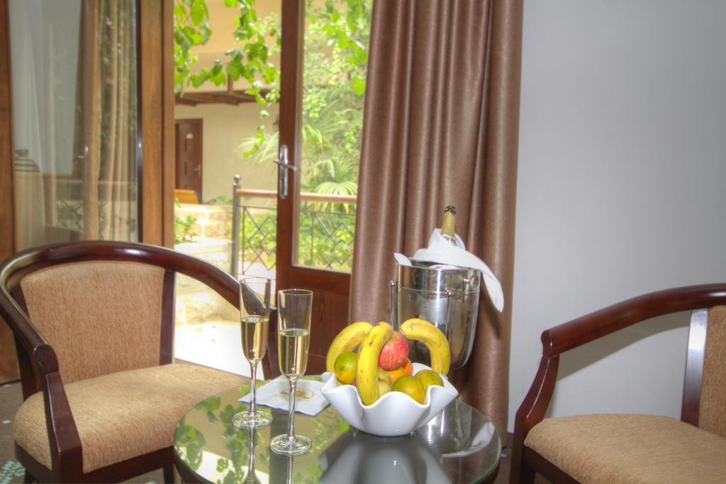 Manger Square Hotel Вифлеем Экстерьер фото