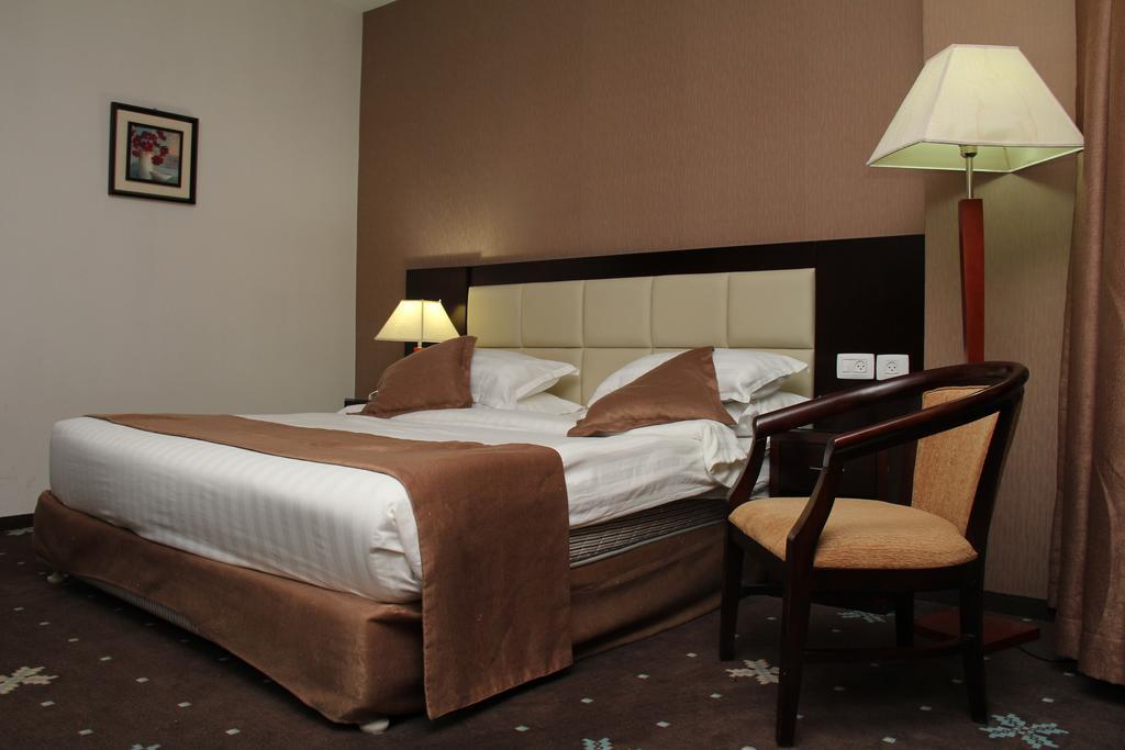 Manger Square Hotel Вифлеем Экстерьер фото