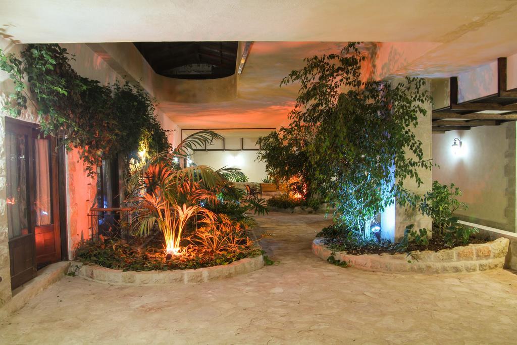 Manger Square Hotel Вифлеем Экстерьер фото