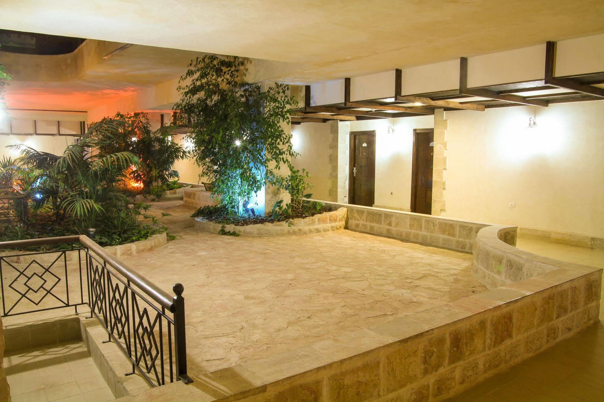 Manger Square Hotel Вифлеем Экстерьер фото